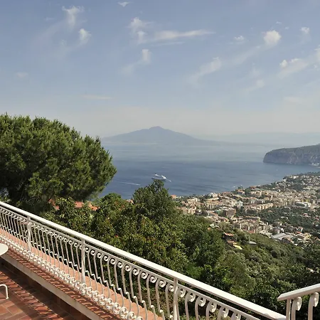 Sycamore Hill * Sorrento